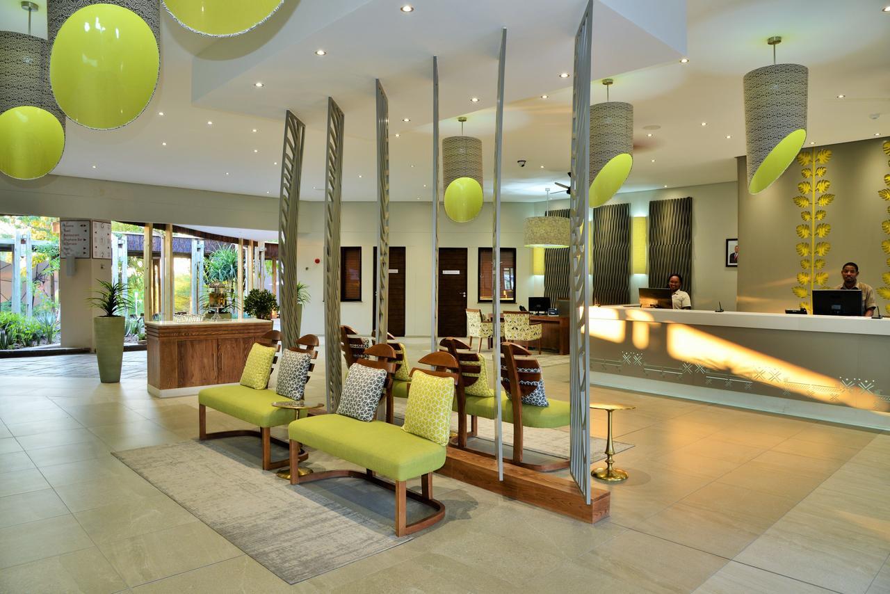 Cresta Maun Hotel Exterior photo