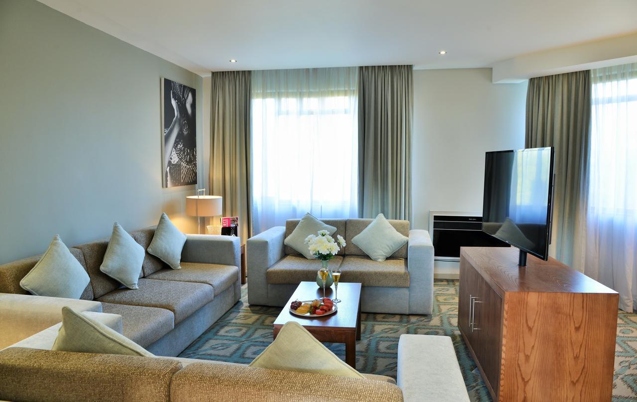 Cresta Maun Hotel Exterior photo