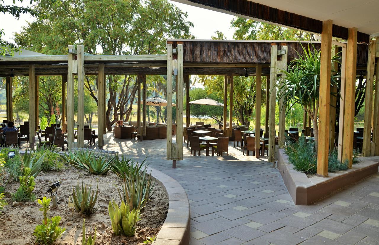 Cresta Maun Hotel Exterior photo