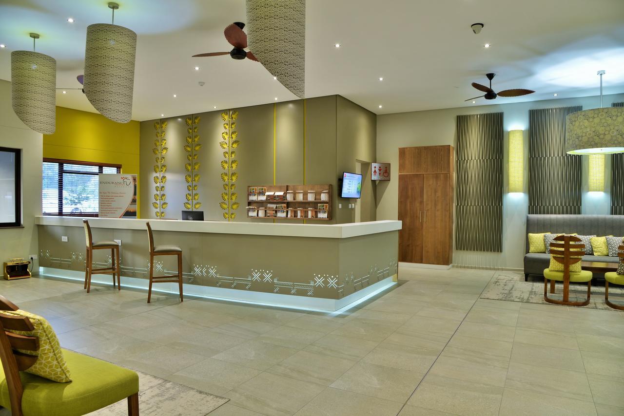Cresta Maun Hotel Exterior photo
