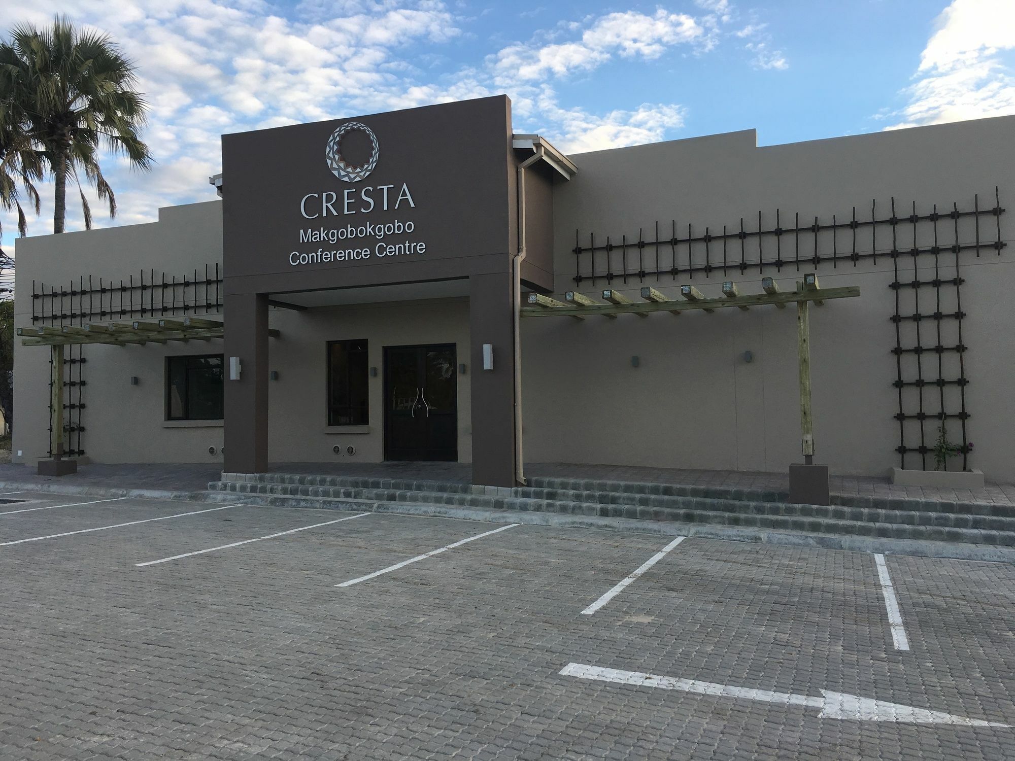 Cresta Maun Hotel Exterior photo